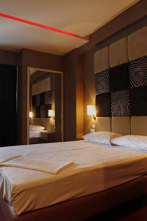 Lacoba Hotel (Adults Only) Athens Exterior photo